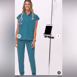 FIGS scrub set caribbean blue- (small rafaela top, small/tall zamora jogger)